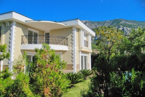 3+1 Villa  i Kemer, Antalya, Tyrkiet Nr. 9609 - 15