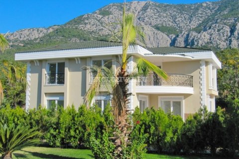 3+1 Villa  i Kemer, Antalya, Tyrkiet Nr. 9609 - 8