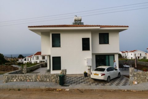 Villa  i Alsancak, Girne,  Nr. 12961 - 4