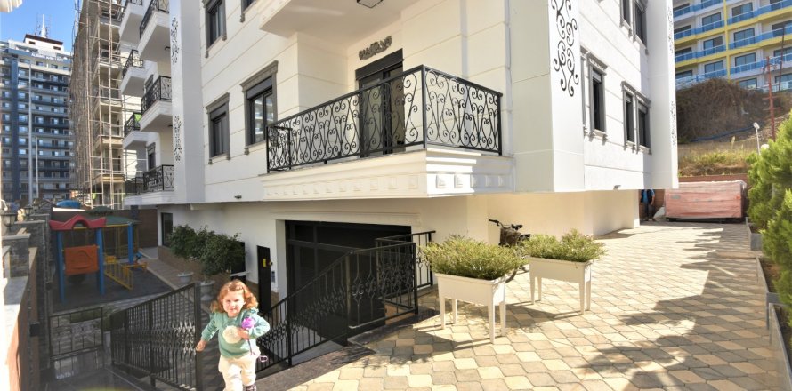 1+1 Lejlighed  i Mahmutlar, Antalya, Tyrkiet Nr. 32657