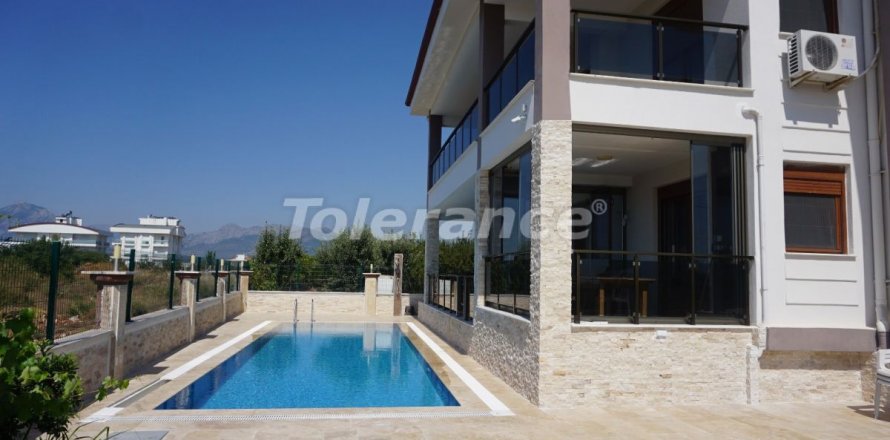 5+1 Villa  i Antalya, Tyrkiet Nr. 37827