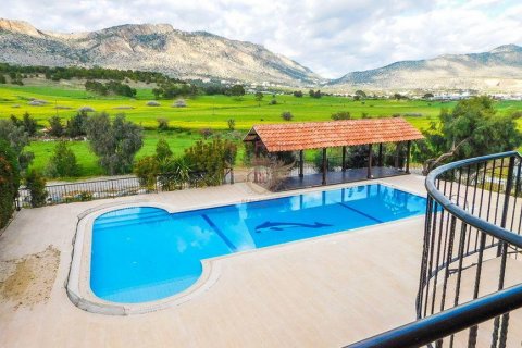 5+0 Villa  i Girne,  Nr. 48551 - 16