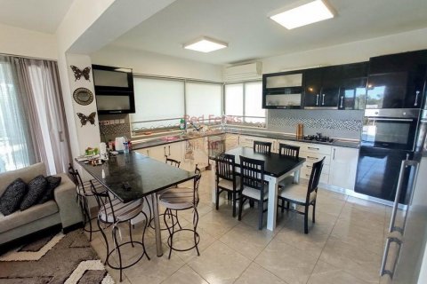 4+1 Villa  i Girne,  Nr. 48011 - 8