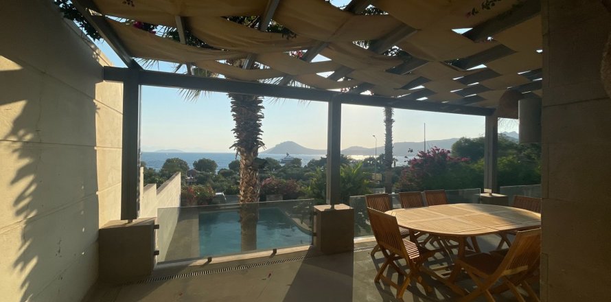 7+7 Villa  i Bodrum, Mugla, Tyrkiet Nr. 47822