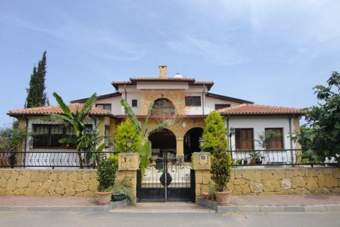 5+0 Villa  i Girne,  Nr. 48024 - 1