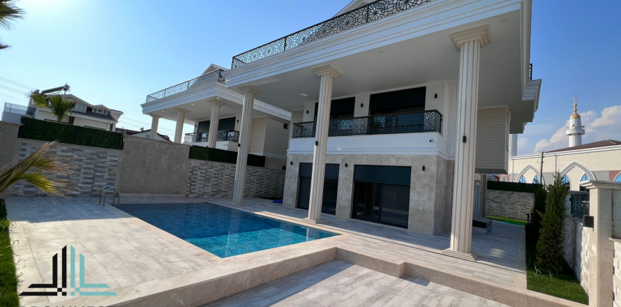 5+1 Villa  i Fethiye, Mugla, Tyrkiet Nr. 52390