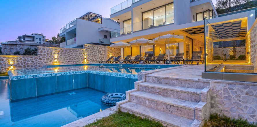 5+6 Villa  i Kalkan, Antalya, Tyrkiet Nr. 55252