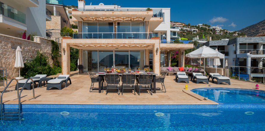 5+1 Villa  i Antalya, Tyrkiet Nr. 61285