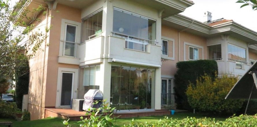 5+1 Villa  i Cekmekoy, Istanbul, Tyrkiet Nr. 65179