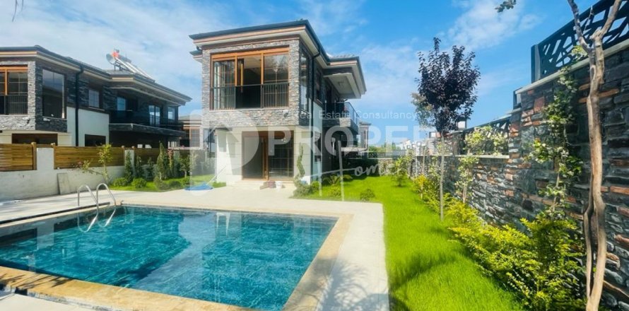 3+1 Villa  i Kemer, Antalya, Tyrkiet Nr. 63775