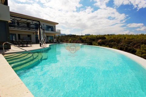 5+0 Villa  i Girne,  Nr. 71209 - 26