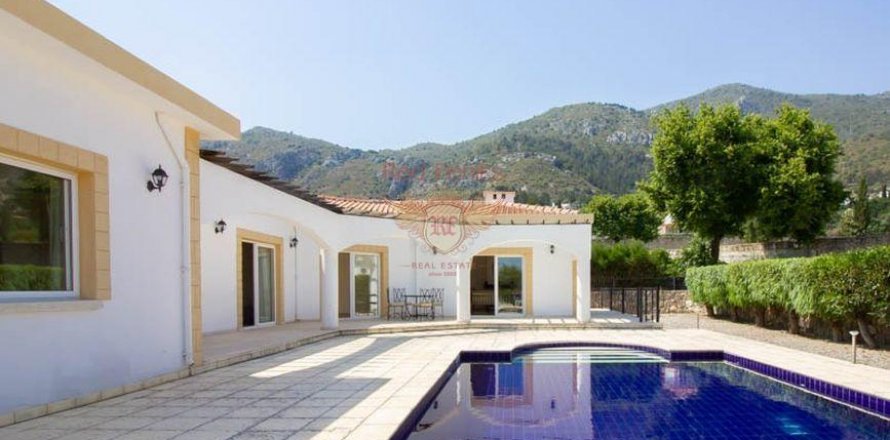 3+1 Villa  i Girne,  Nr. 77084