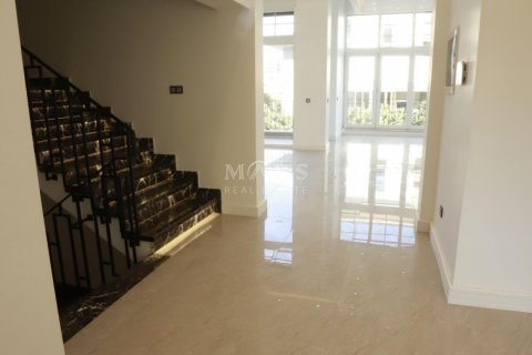 5+1 Lejlighed i Elegant 5+2 villa in Istanbul with a view of the Sea of ​​Marmara, Alanya, Antalya, Tyrkiet Nr. 77851 - 24