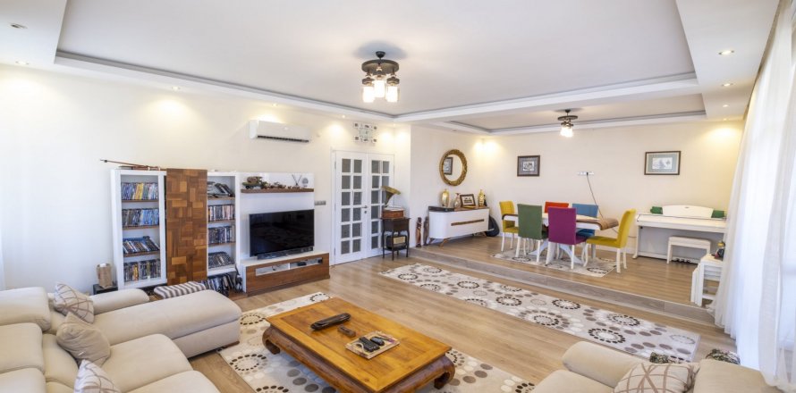 5+1 Villa  i Demirtas, Alanya, Antalya, Tyrkiet Nr. 84332