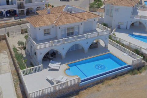 Villa  in Esentepe, Girne,  Nr. 13044 - 8