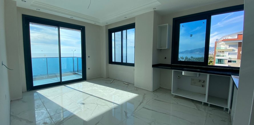 2+1 Wohnung in Emarine, Alanya, Antalya, Türkei Nr. 32638