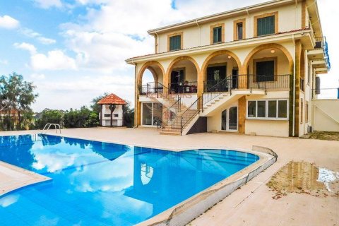 5+0 Villa  in Girne,  Nr. 48023 - 5