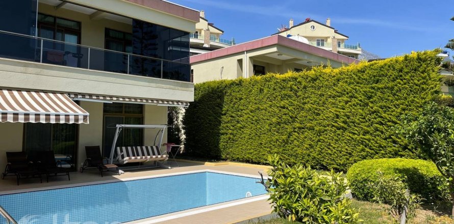 3+1 Villa  in Alanya, Antalya, Türkei Nr. 50713