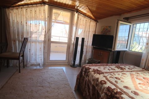 1+1 Wohnung  in Fethiye, Mugla, Türkei Nr. 60468 - 19