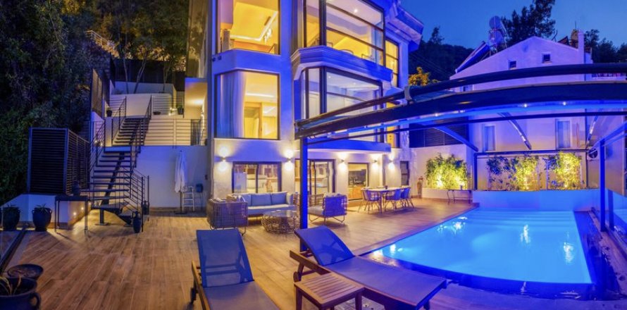 3+2 Villa  in Fethiye, Mugla, Türkei Nr. 62075