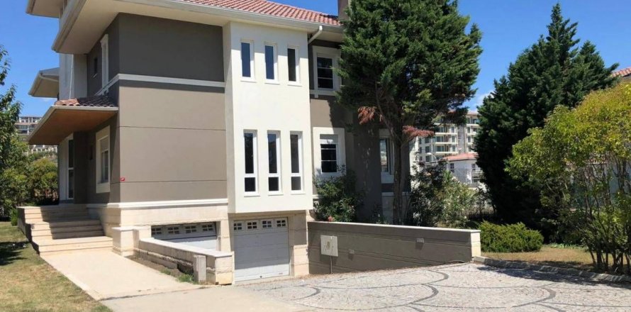 6+1 Villa  in Beylikduezue, Istanbul, Türkei Nr. 66172