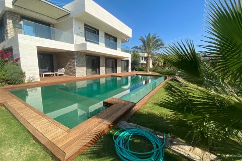 7+2 Villa  in Bodrum, Mugla, Türkei Nr. 62615 - 1