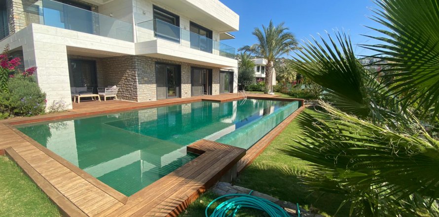 7+2 Villa  in Bodrum, Mugla, Türkei Nr. 62615