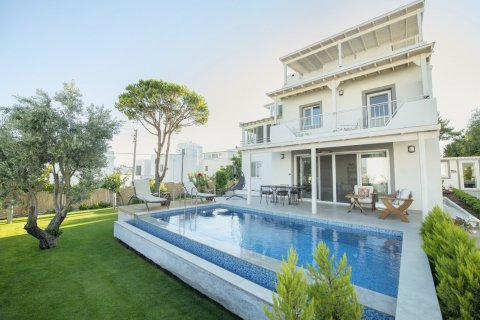 4+0 Villa  in Konacik, Mugla, Türkei Nr. 50771 - 1