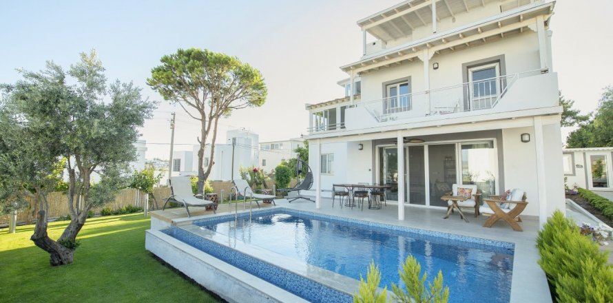 4+0 Villa  in Konacik, Mugla, Türkei Nr. 50771