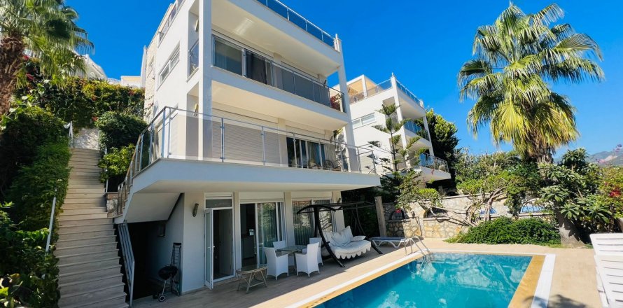 3+1 Villa  in Alanya, Antalya, Türkei Nr. 72054