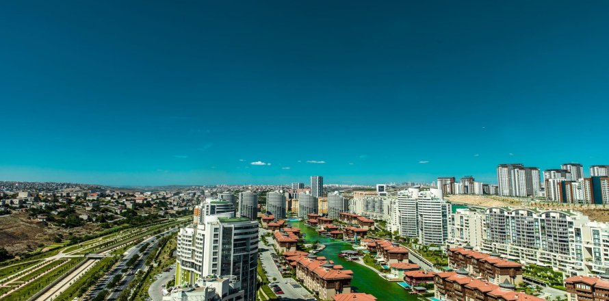 2+1 Wohnung in Bosphorus City, Istanbul, Türkei Nr. 81536