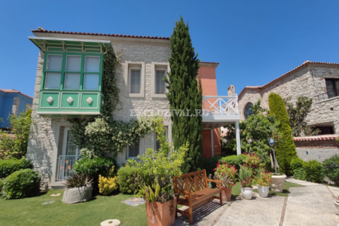 Hotel for sale  in Cesme, Izmir, Turkey, studio, 750m2, No. 9726 – photo 1