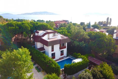 Villa for sale  in Istanbul, Turkey, 5 bedrooms, 460m2, No. 15928 – photo 1