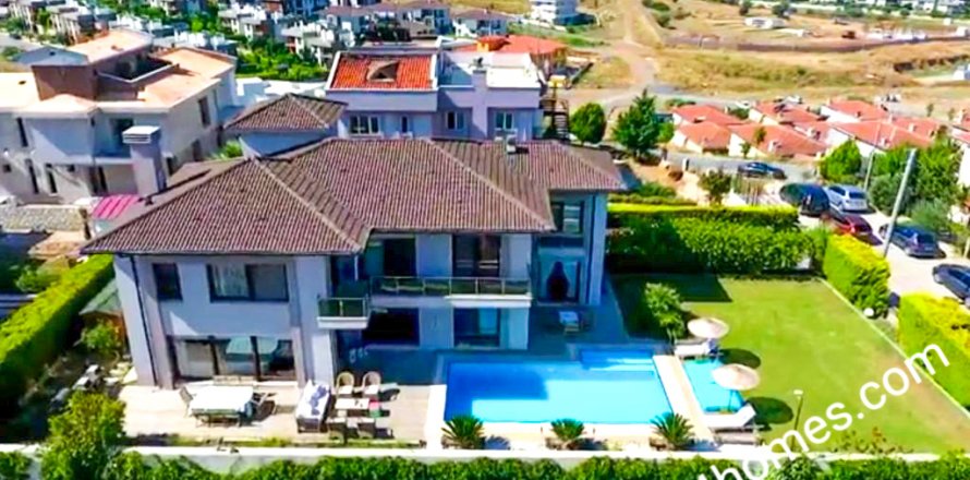 5+1 Villa  in Izmir, Turkey No. 16955