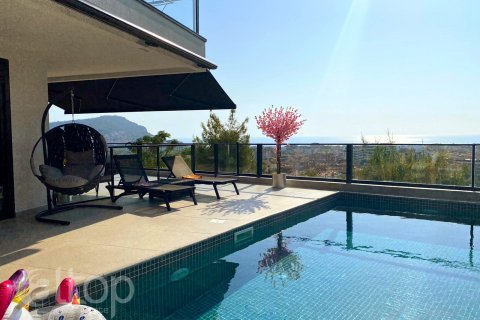 Apartment for sale  in Alanya, Antalya, Turkey, 4 bedrooms, 400m2, No. 20526 – photo 1