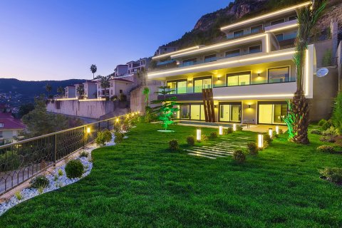 Villa for sale  in Tepe, Alanya, Antalya, Turkey, 6 bedrooms, 258m2, No. 23063 – photo 1