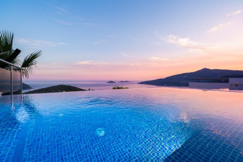 Villa for sale  in Kalkan, Antalya, Turkey, 6 bedrooms, 335m2, No. 27522 – photo 1