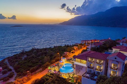 Hotel for sale  in Kas, Antalya, Turkey, 1500m2, No. 32042 – photo 1