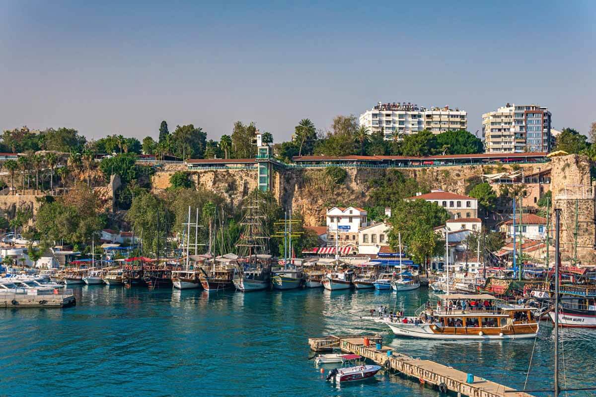 How to make money reselling real estate in Turkey?