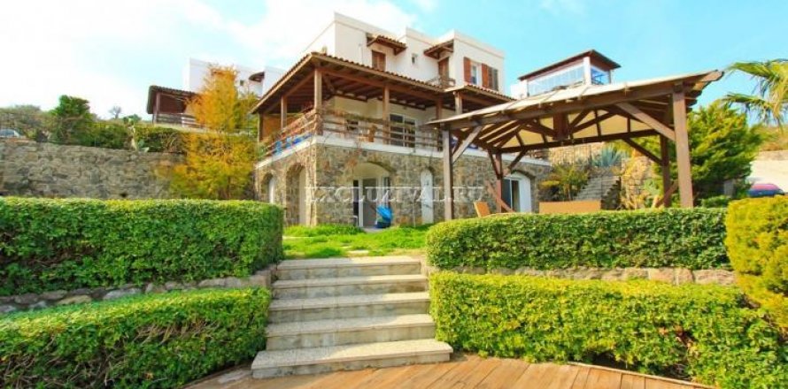 4+1 Villa  in Bodrum, Mugla, Turkey No. 37486