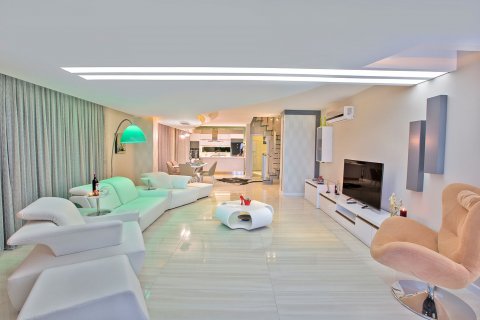 Penthouse for sale  in Kargicak, Alanya, Antalya, Turkey, 3 bedrooms, 200m2, No. 46888 – photo 23
