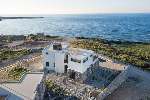 Villa for sale  in Girne, Northern Cyprus, 3 bedrooms, 185m2, No. 48073 – photo 1