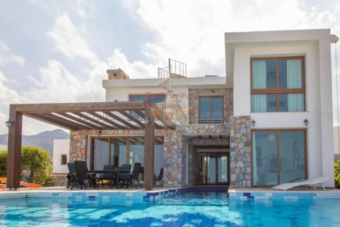 Villa for sale  in Girne, Northern Cyprus, 3 bedrooms, 290m2, No. 48075 – photo 1