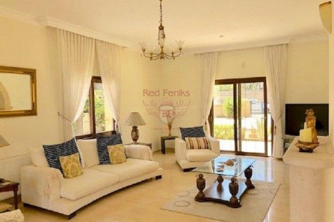 Villa for sale  in Girne, Northern Cyprus, 4 bedrooms, 300m2, No. 48637 – photo 6