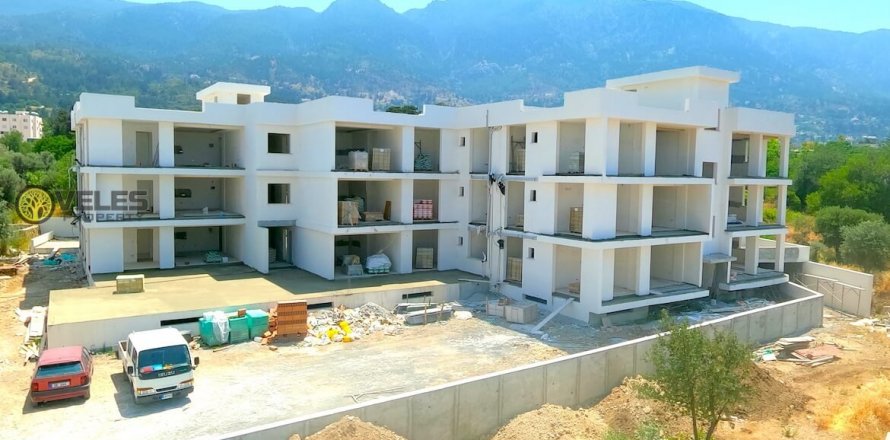 2+1 Apartment  in Lapta, Girne, Northern Cyprus No. 49979