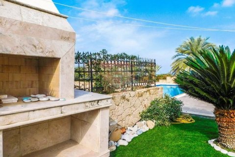 Villa for sale  in Girne, Northern Cyprus, 4 bedrooms, 250m2, No. 48016 – photo 27