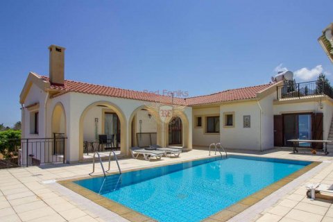 Villa for sale  in Girne, Northern Cyprus, 3 bedrooms, 150m2, No. 48131 – photo 1