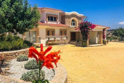 Villa for sale  in Girne, Northern Cyprus, 4 bedrooms, 515m2, No. 48049 – photo 25