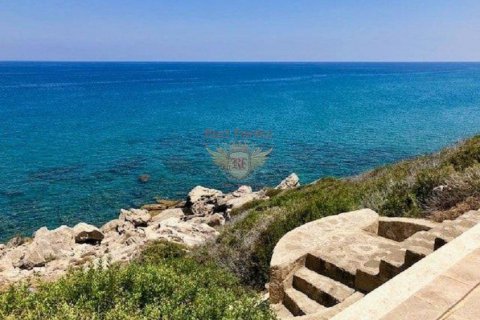 Villa for sale  in Girne, Northern Cyprus, 4 bedrooms, 300m2, No. 48109 – photo 3