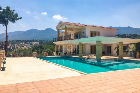 Villa for sale  in Girne, Northern Cyprus, 4 bedrooms, 515m2, No. 48049 – photo 1